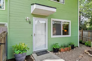 600 W 1st St, Phoenix, OR 97535 - Photo 1