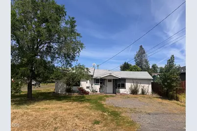 2352 W McAndrews Road, Medford, OR 97501 - Photo 1