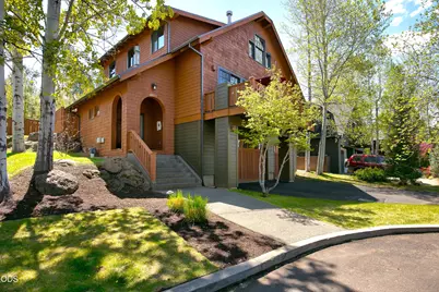 19377 Brookside Way, Bend, OR 97702 - Photo 1