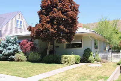 1221 N Eldorado Avenue, Klamath Falls, OR 97601 - Photo 1