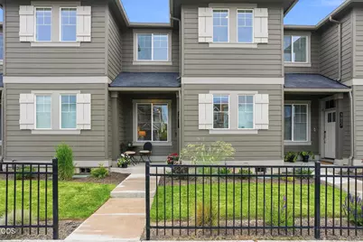 3031 NE Red Jasper Place, Bend, OR 97701 - Photo 1
