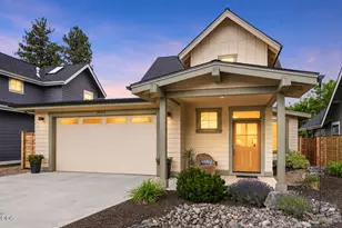 20042 SW Sunny Way, Bend, OR 97702 - Photo 1