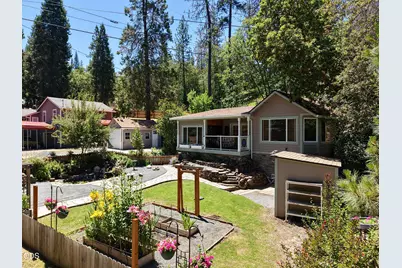 12 Pine Street, Shady Cove, OR 97539 - Photo 1