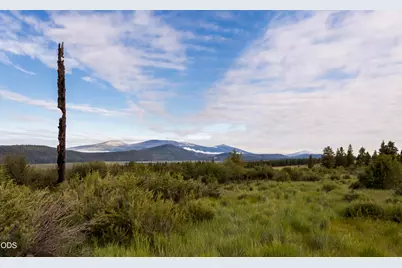 827 Beattys Butte Drive, Klamath Falls, OR 97601 - Photo 1