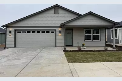 640 NE Mitchell Street #167, Madras, OR 97741 - Photo 1