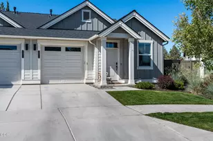 20713 SE Iron Horse Ln, Bend, OR 97702 - Photo 1