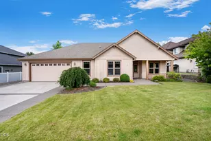 3571 SW 36th Pl, Redmond, OR 97756 - Photo 1