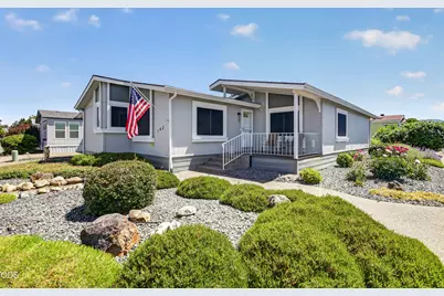 147 Blue Spruce, Grants Pass, OR 97527 - Photo 1