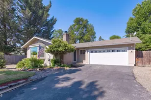 1660 NW Highland Ave, Grants Pass, OR 97526 - Photo 1
