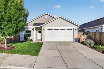 689 Heber Lane, Medford, OR 97501 - Photo 1