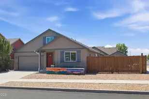 469 NW 24th Pl, Redmond, OR 97756 - Photo 1