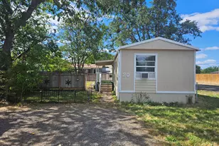 380 W Gregory Rd, Central Point, OR 97502 - Photo 1