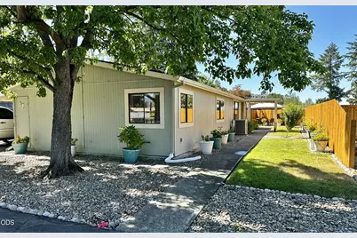 4624 S Pacific Highway #UNIT 37, Phoenix, OR 97535 - Photo 1