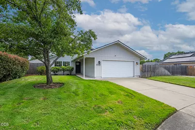 1118 Angela Court, Central Point, OR 97502 - Photo 1
