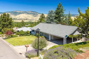 1150 Hillview Dr, Ashland, OR 97520 - Photo 1