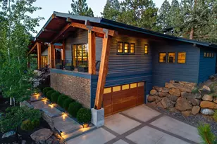 19077 Mount McLoughlin Ln, Bend, OR 97703 - Photo 1