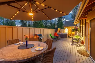 18035 Maury Mountain Ln, Sunriver, OR 97707 - Photo 1