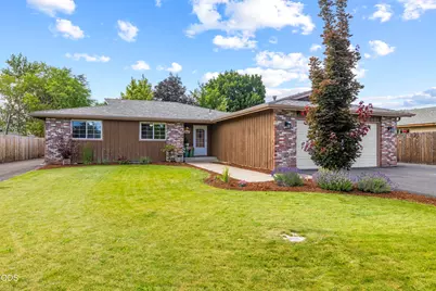 5444 Brentwood Drive, Klamath Falls, OR 97603 - Photo 1
