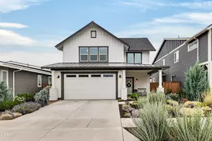 20488 Aberdeen, Bend, OR 97702 - Photo 1