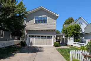 230 Cottage St, Jacksonville, OR 97530 - Photo 9
