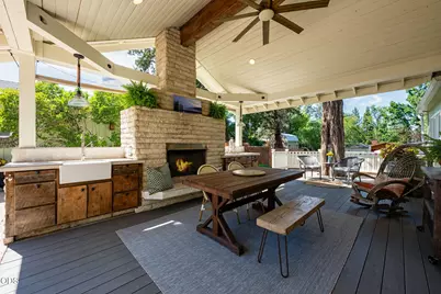 807 NE 10th Street, Bend, OR 97701 - Photo 1