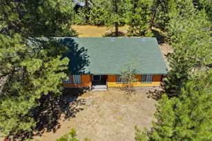 752 E Tyler Ave, Sisters, OR 97759 - Photo 1