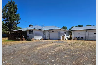 3031 Emerald Street, Klamath Falls, OR 97601 - Photo 1