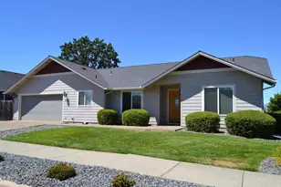 2750 SW Mistybrook Dr, Grants Pass, OR 97527 - Photo 1