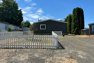 424 4th St, Metolius, OR 97741 - Photo 1
