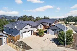 367 Avalon Terrace, Eagle Point, OR 97524 - Photo 1