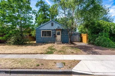237 SW 9th Street, Redmond, OR 97756 - Photo 1
