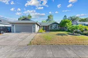 2310 Ridge Way, Medford, OR 97504 - Photo 1