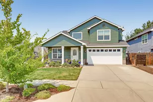 649 Spring Valley Dr, Medford, OR 97501 - Photo 1