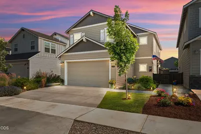 2570 NW Spruce Place, Redmond, OR 97756 - Photo 1