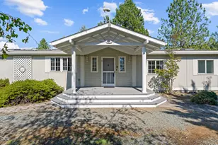 220 Burton Dr, Grants Pass, OR 97527 - Photo 1