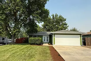2607 Castle Cir, White City, OR 97503 - Photo 1