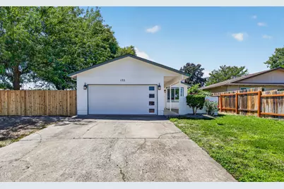172 Sandlewood Drive, Medford, OR 97501 - Photo 1