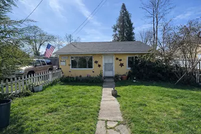 1039 SW I Street, Grants Pass, OR 97526 - Photo 1