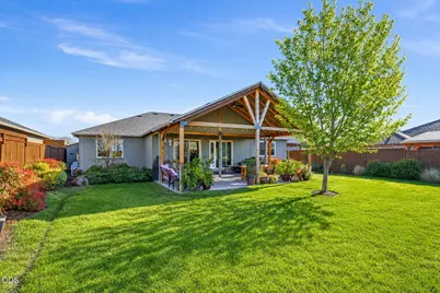 3229 Pecan Court, Medford, OR 97504 - Photo 1