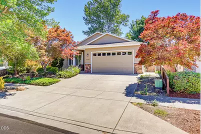 1007 Highbury Drive, Medford, OR 97501 - Photo 1