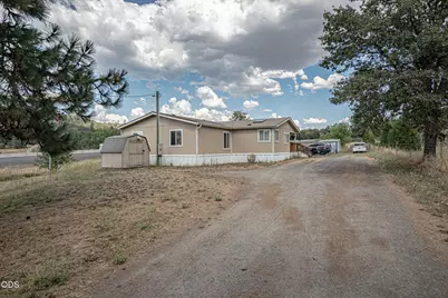 5592 Foley Lane, Central Point, OR 97502 - Photo 1