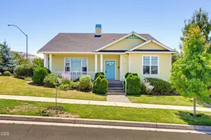 3832 Sherwood Park Dr, Medford, OR 97504 - Photo 1