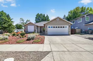 1717 Alexis Way, Medford, OR 97501 - Photo 1