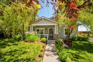 61242 Brookhollow Dr, Bend, OR 97702 - Photo 1
