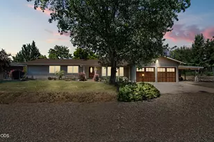 4050 Dark Hollow Rd, Medford, OR 97501 - Photo 1