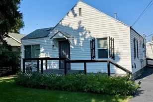 1808 Summers Ln, Klamath Falls, OR 97603 - Photo 1