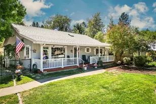 2200 Mayfield Dr, Grants Pass, OR 97527 - Photo 1