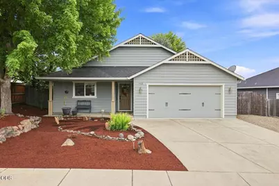 613 Nottingham Terrace, Eagle Point, OR 97524 - Photo 1