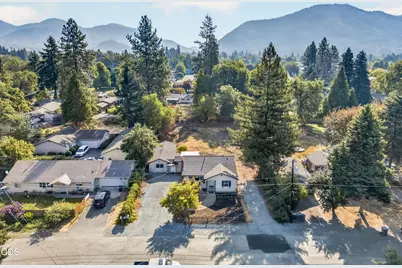 1409 Florence Lane, Grants Pass, OR 97527 - Photo 1