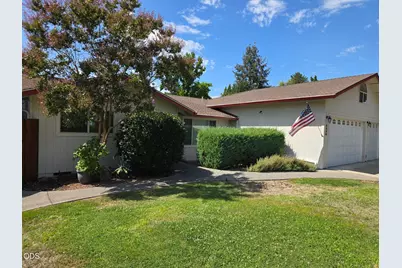 2439 Hawaiian Avenue, Medford, OR 97504 - Photo 1